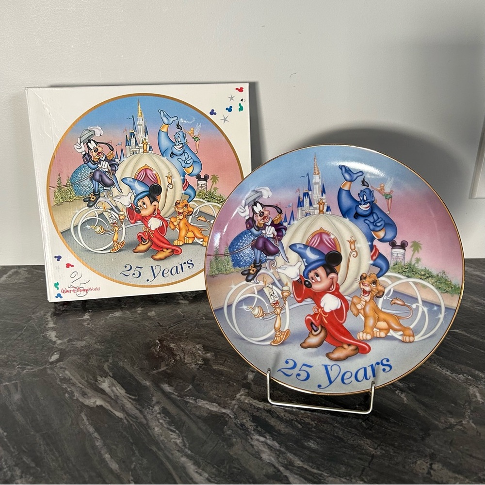 Disney 25th Anniversary Commemorative Plate in White